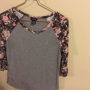 FLORAL QUARTER SLEEVE